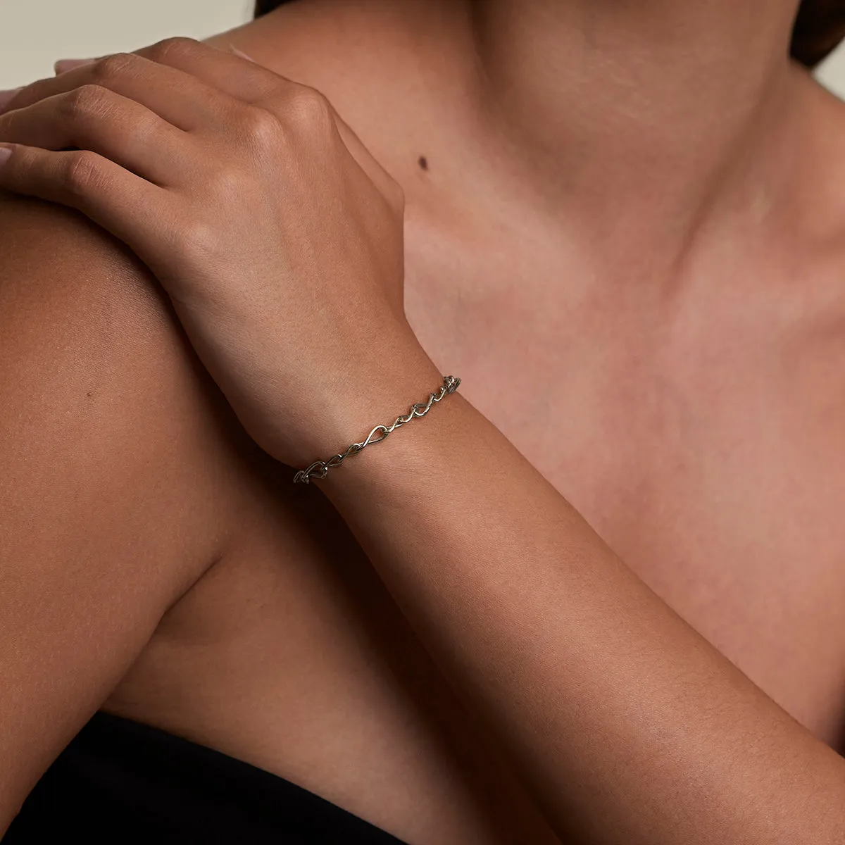 Astrid & Miyu Infinite Slim Chain bracelet argent fin