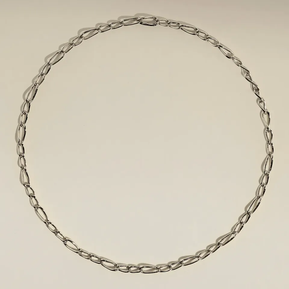Astrid & Miyu Infinite Slim Chain collier fin argent
