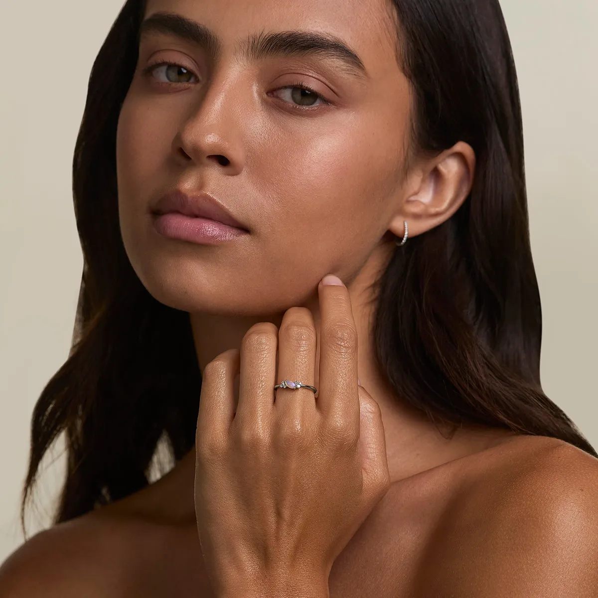 Astrid & Miyu Opal October bague or blanc opale