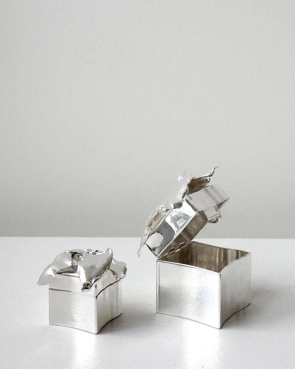 Completedworks Medium Flower boîte à bijoux argent taille M