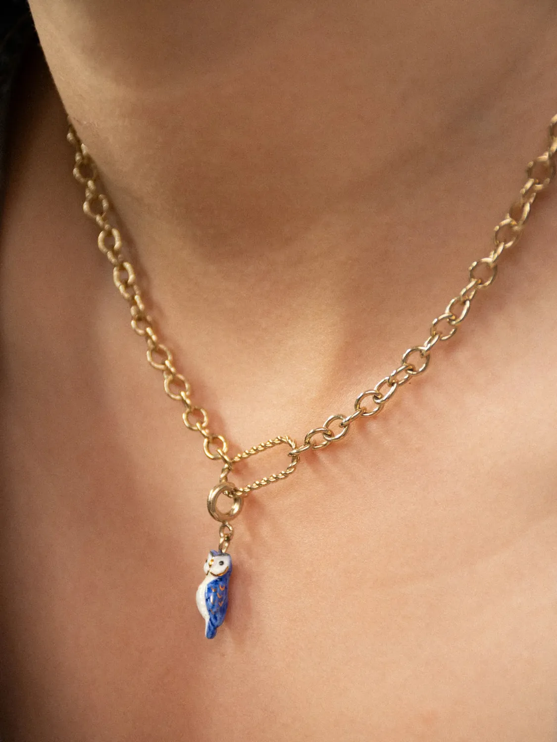 Nach Bijoux chouette bleue et dorée charm's porcelaine