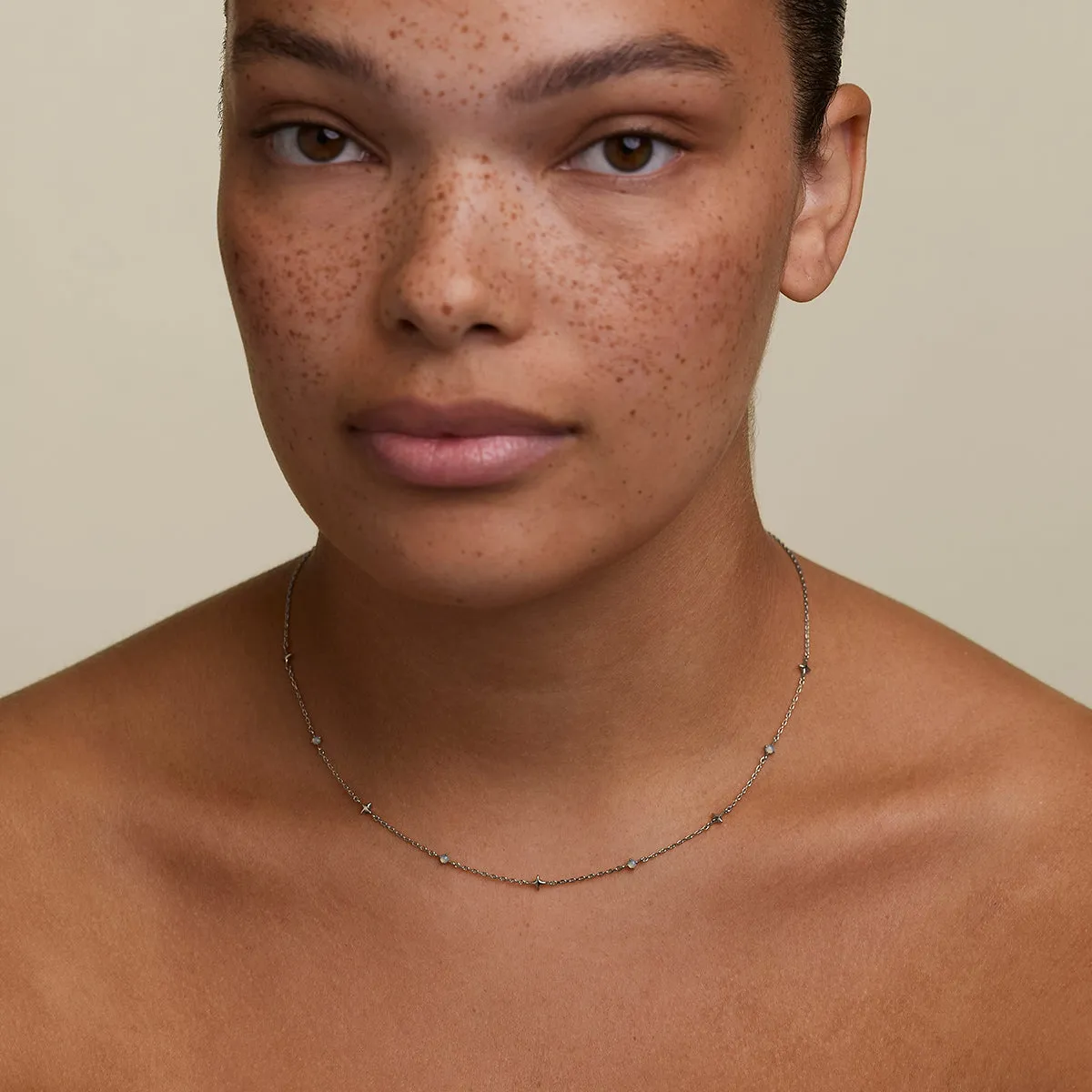 Astrid & Miyu Cosmic Opal collier argent opale étoiles