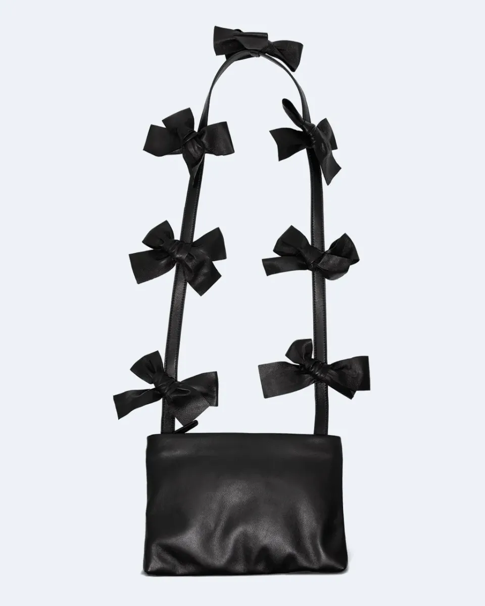 Completedworks The Bows II sac bandoulière cuir noir
