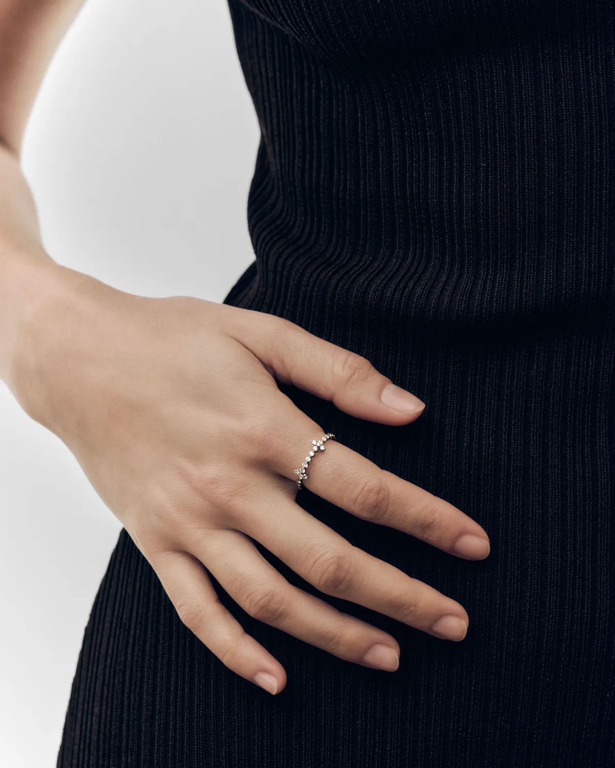 PDPAOLA Maggie Cascade bague or blanc diamants