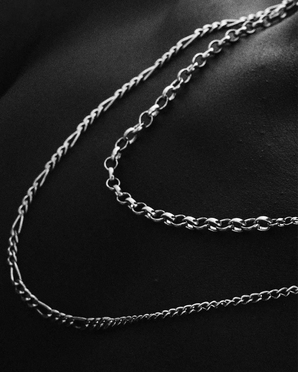 Completedworks H21 collier argent plaqué platine
