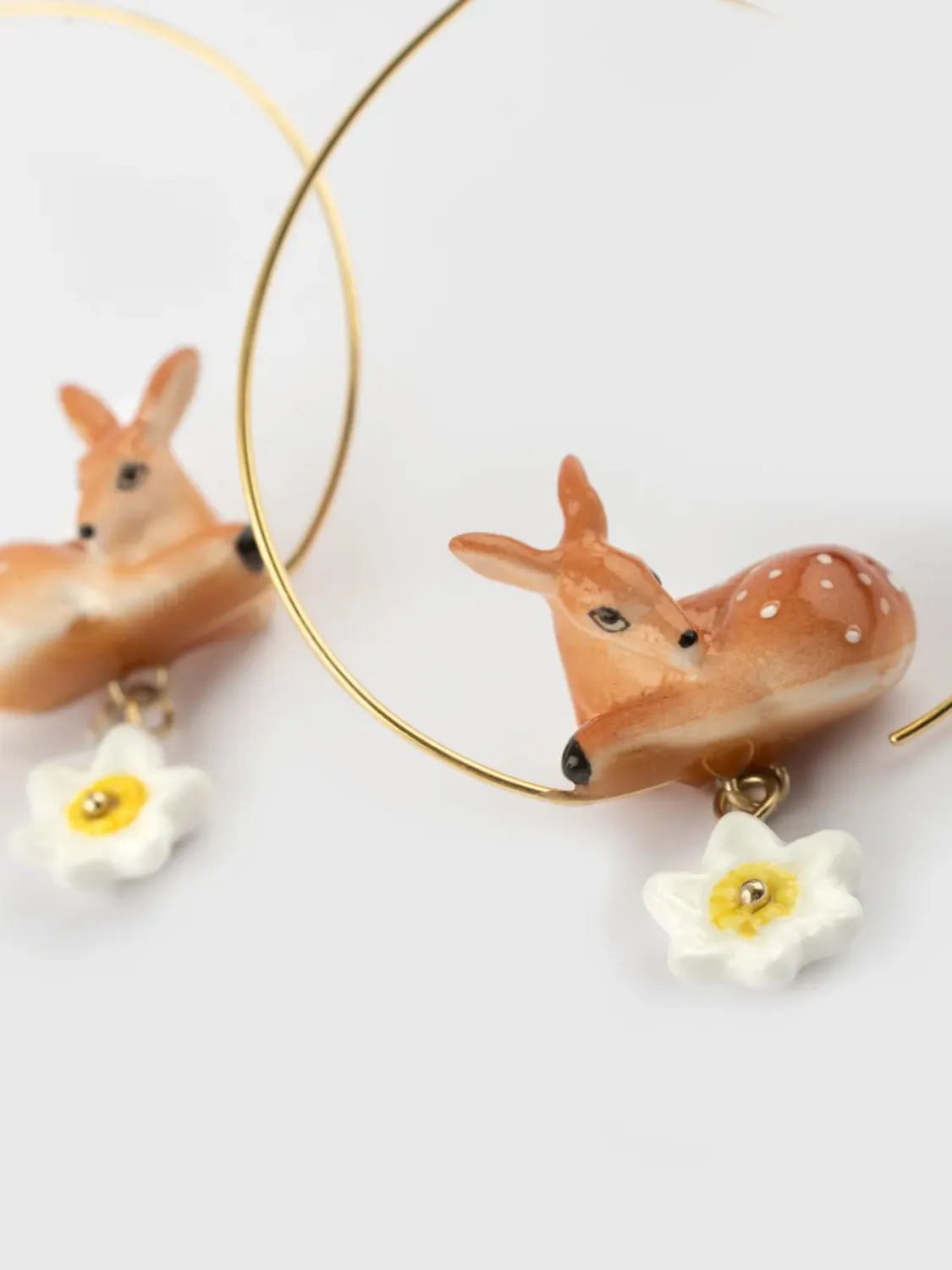Nach Bijoux grandes créoles biche et jonquille fleuries