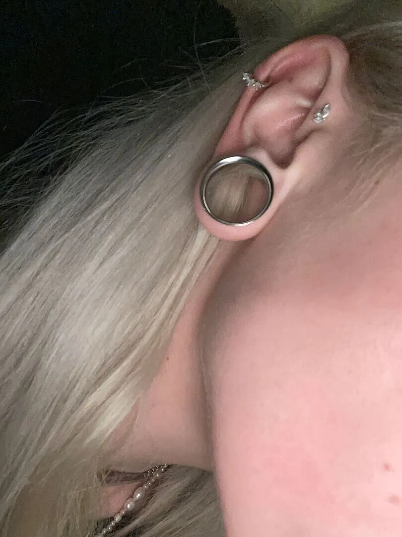 Astrid & Miyu Cluster Topaz Rook Hoop piercing or blanc