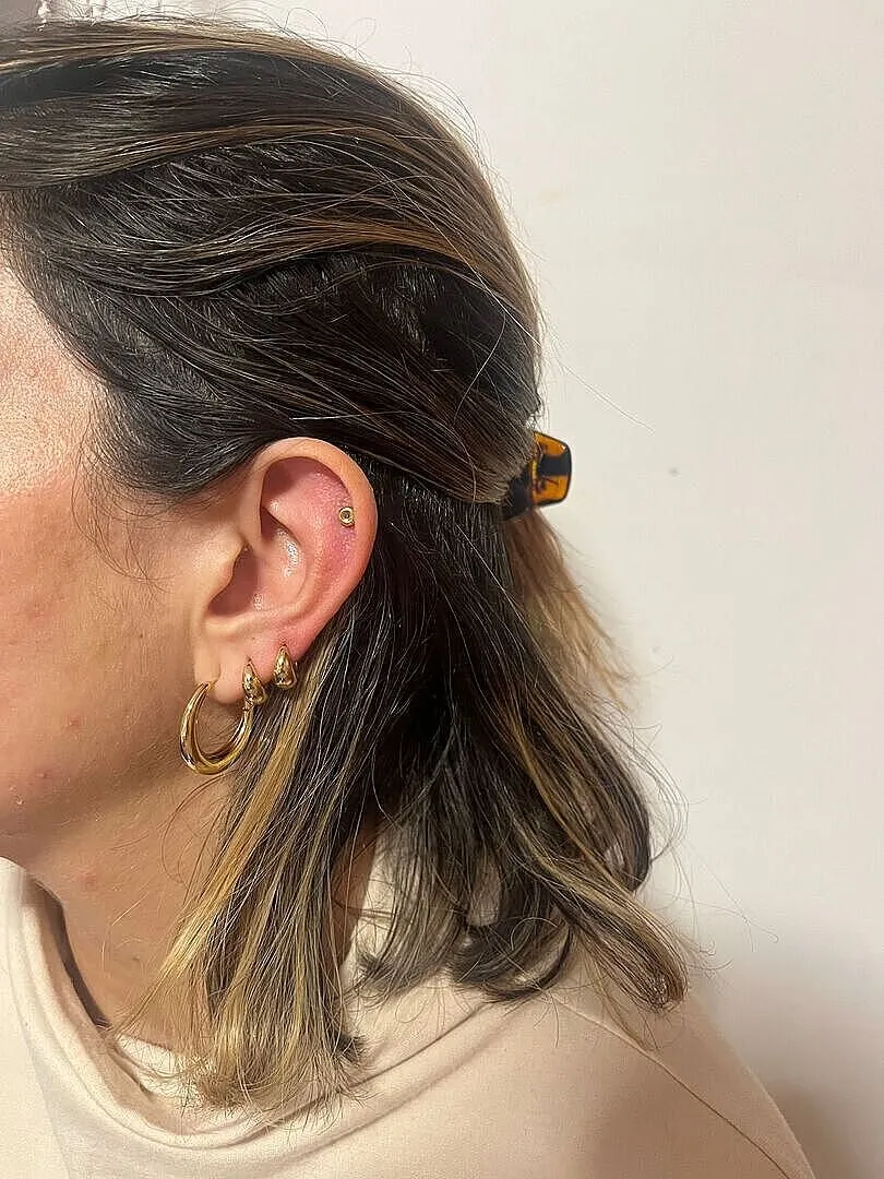 Astrid & Miyu Dome Hoops créoles dorées bombées