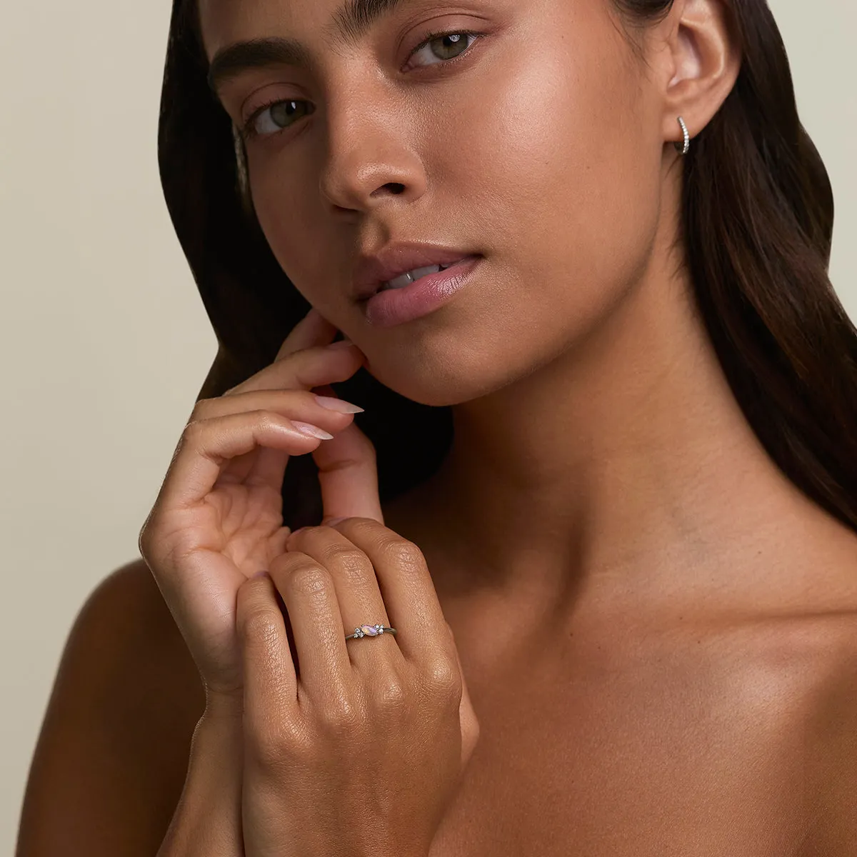 Astrid & Miyu Opal October bague or blanc opale