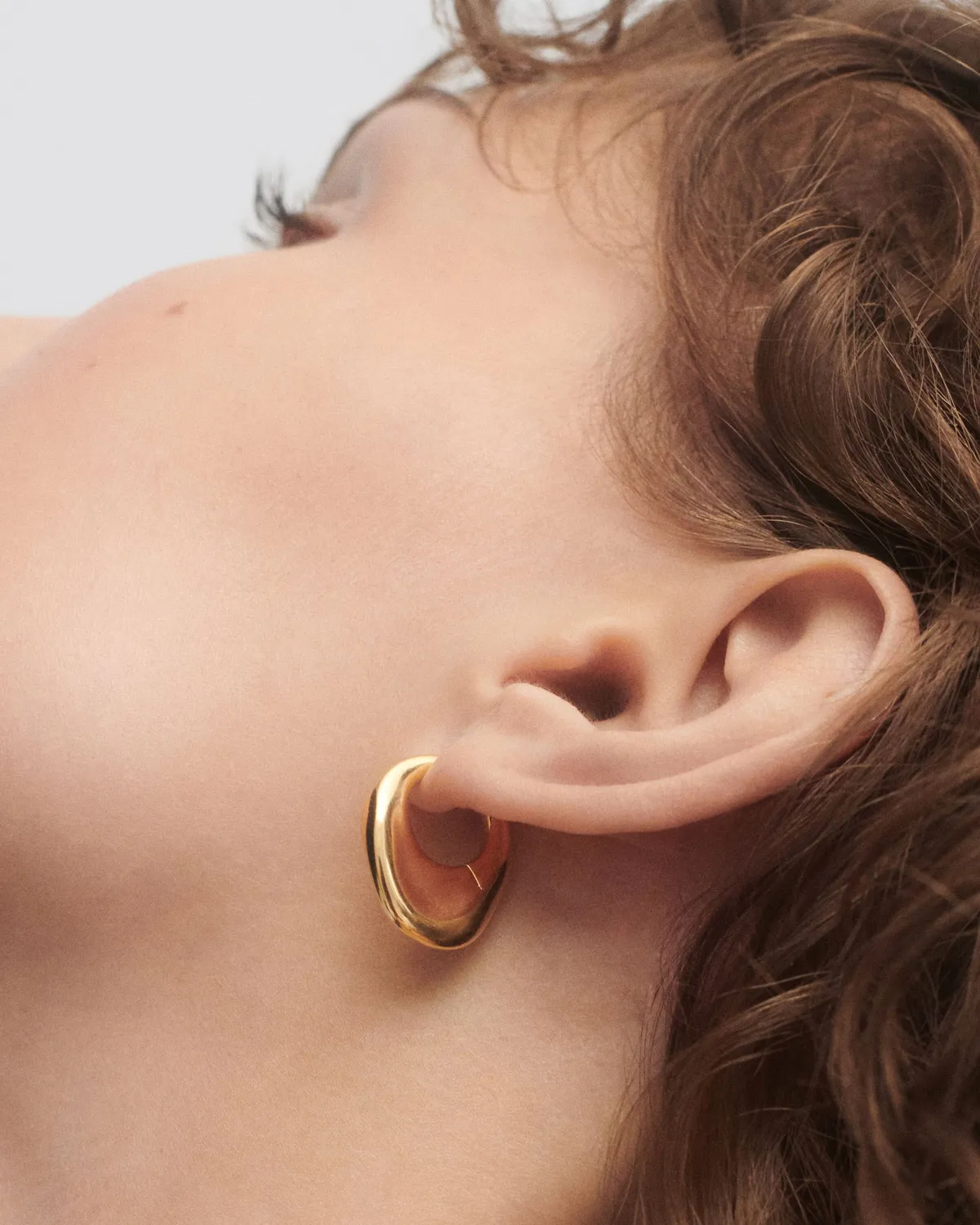 PDPAOLA Volcano Hoops boucles créoles dorées 20,7 mm