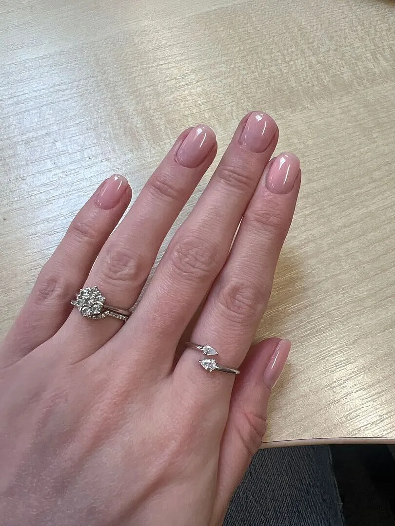 Astrid & Miyu Crystal Pear bague ouverte argent cristal