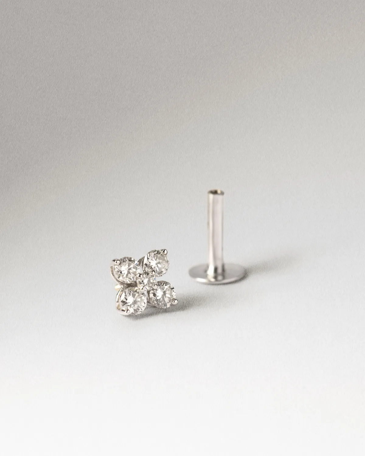 PDPAOLA Maggie mono boucle or blanc diamants 0,11 ct