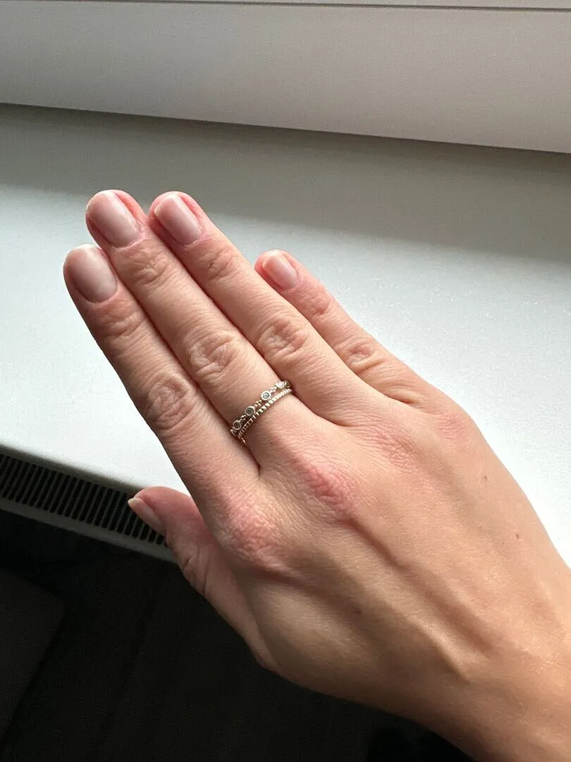 Astrid & Miyu Ridged Band bague or massif striée
