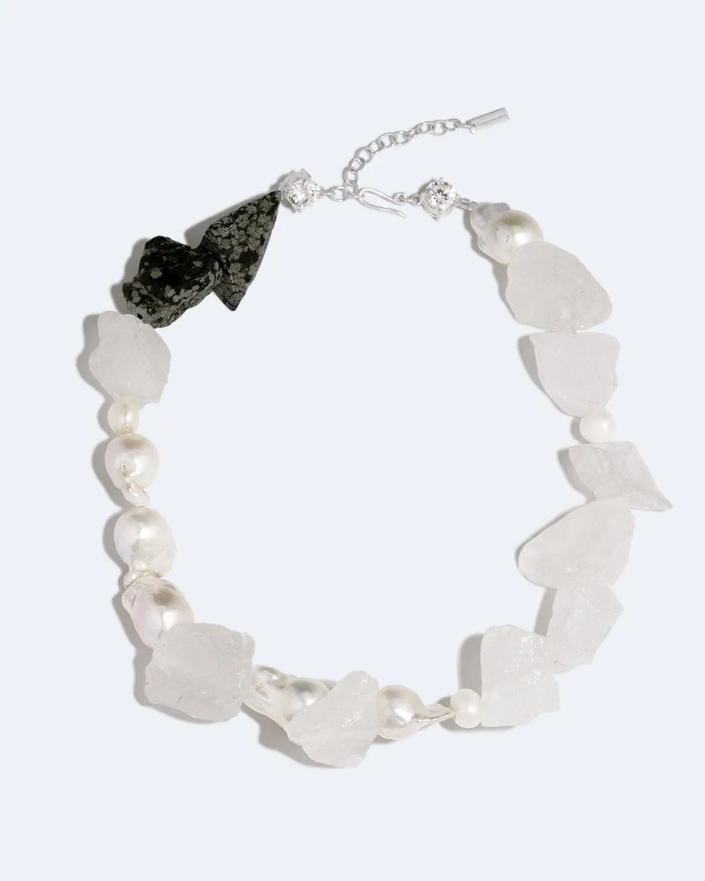 Completedworks Rock Bottom collier perle obsidienne ras du cou