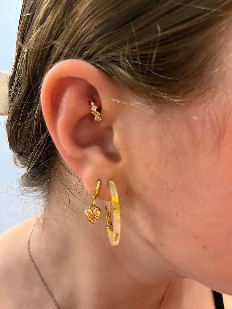 Astrid & Miyu Cluster Topaz Rook piercing or massif