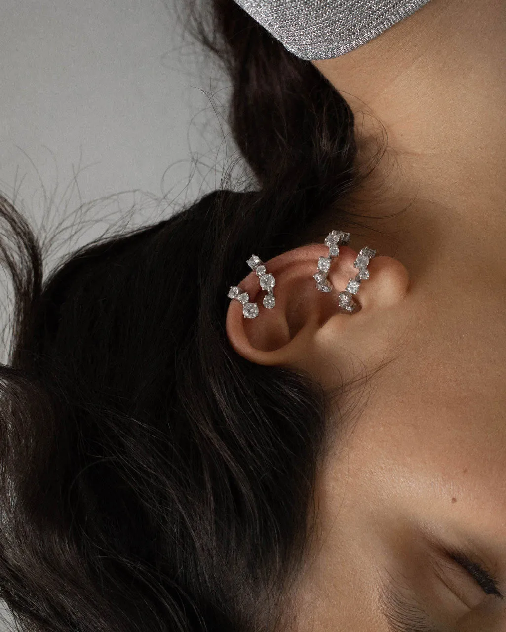 Completedworks Horizons II ear cuff argent zirconia