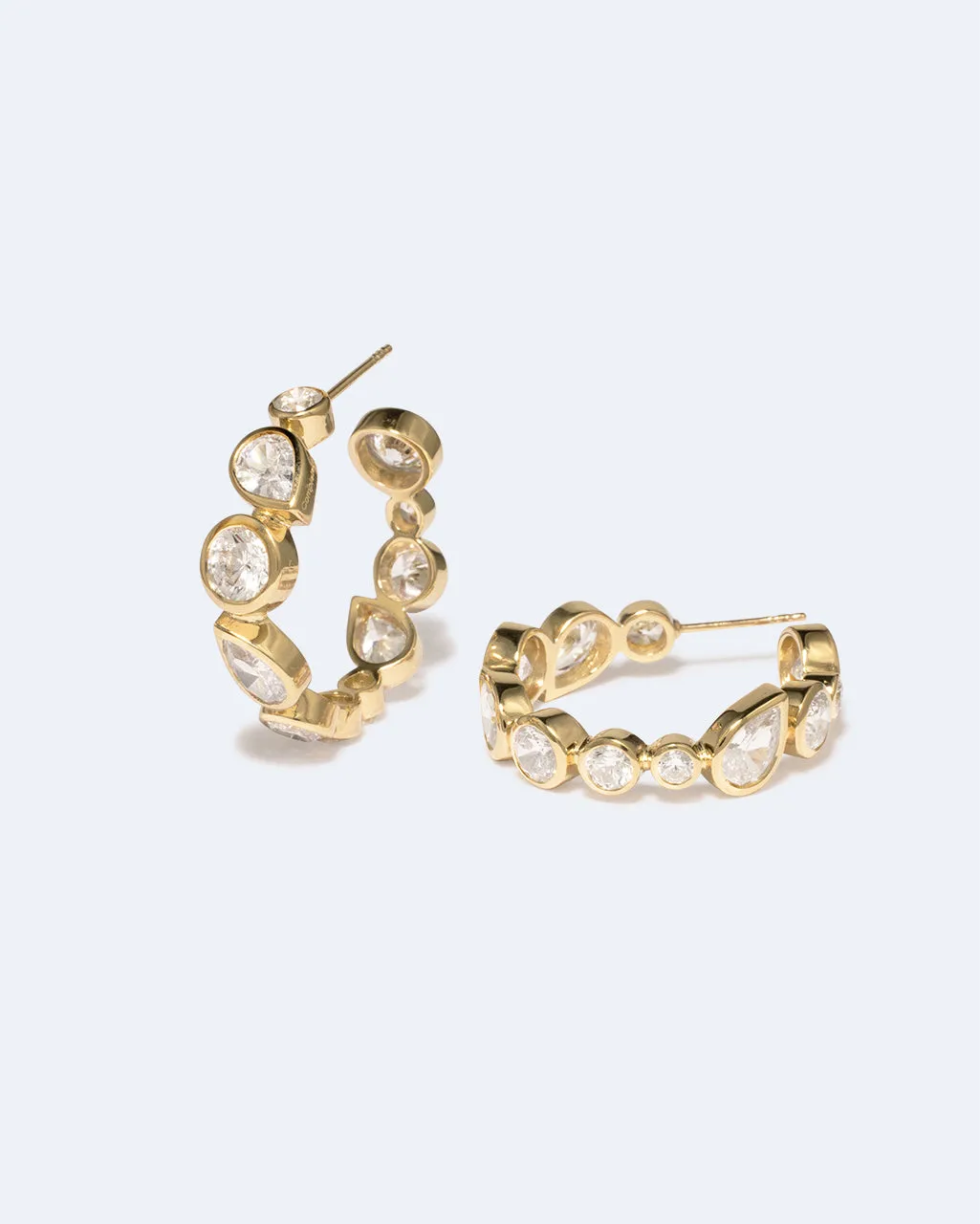 Completedworks A Few Good Anti-Heroes boucles zirconia doré