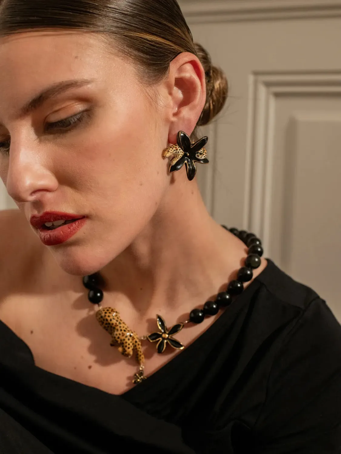 Nach Idole sauvage léopard puces d'oreilles noires