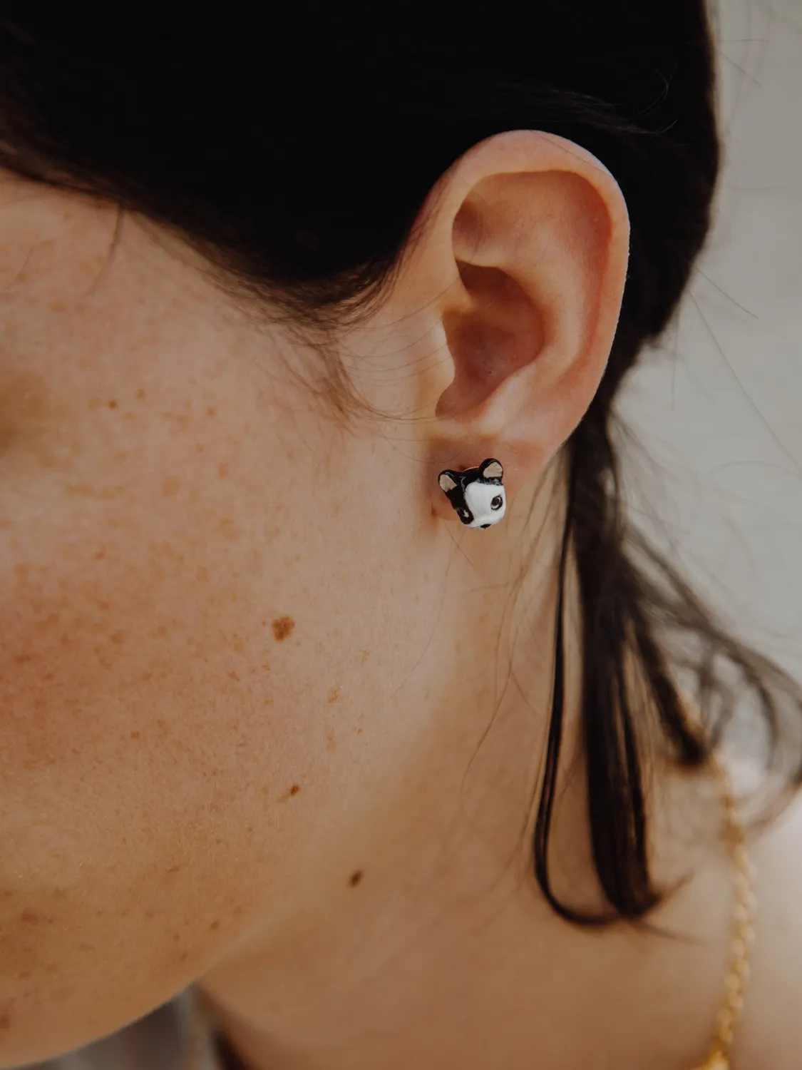 Nach Bijoux bouledogue puces boucles d’oreilles noires