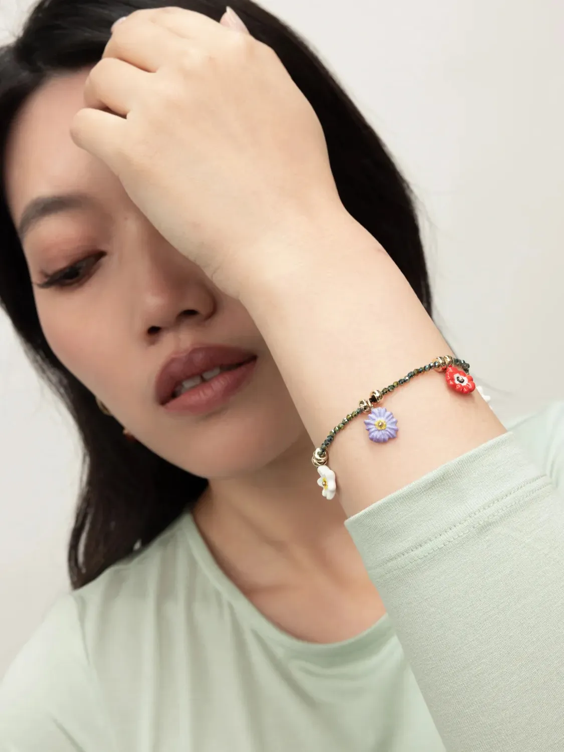 Nach Bijoux anémones bracelet perles fleurs hématite élastique