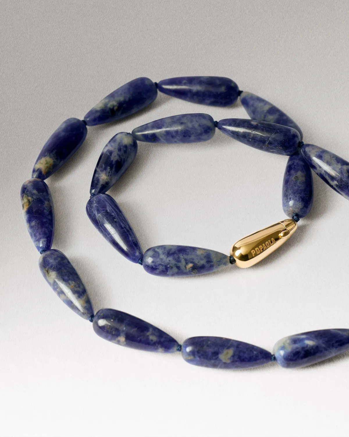 PDPAOLA Sodalite Drop collier doré pierre bleue