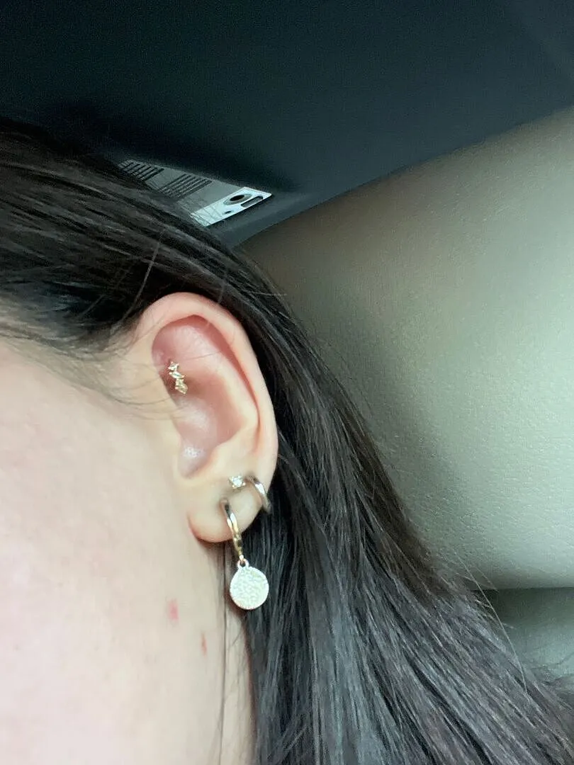 Astrid & Miyu Cluster Topaz Rook piercing or massif