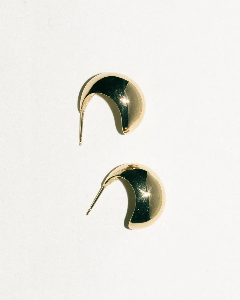 Completedworks Curve boucles d'oreilles créoles vermeil recyclé