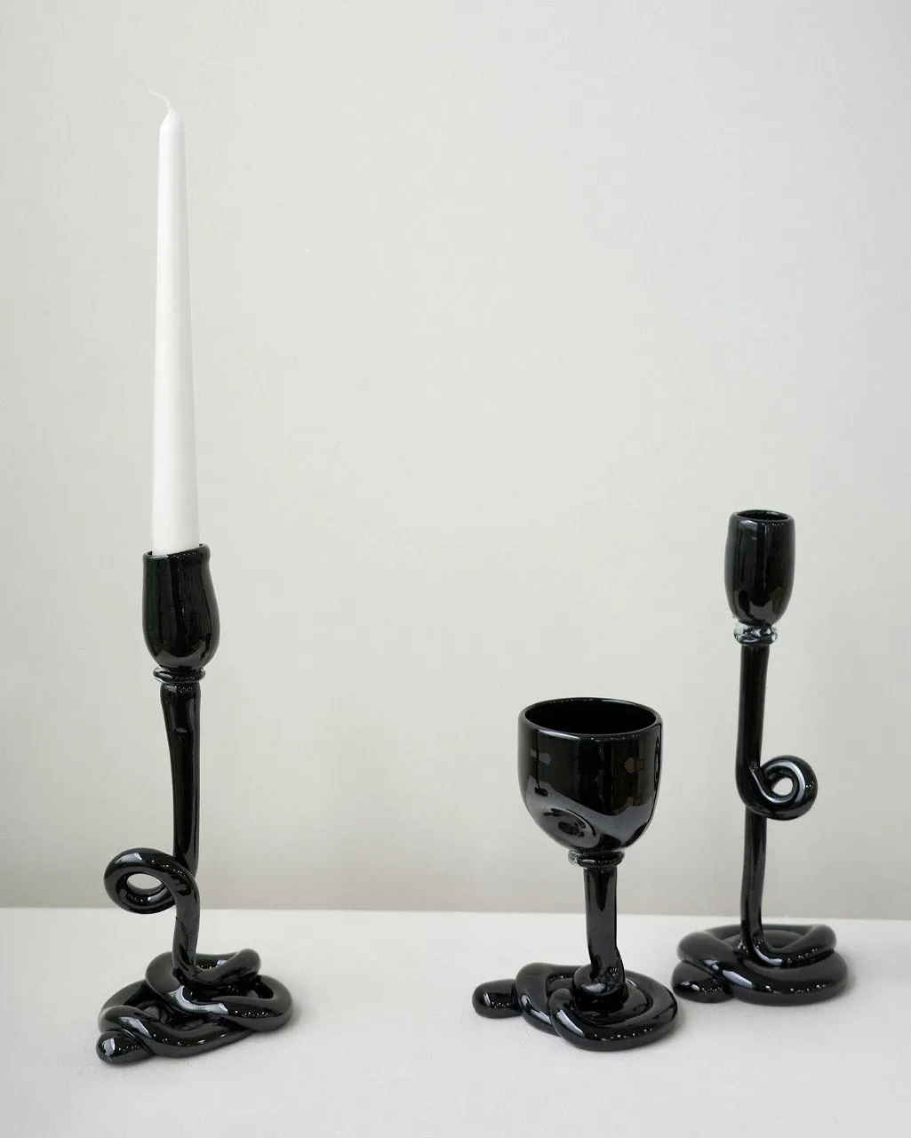 Completedworks Thaw bougeoir verre recyclé noir