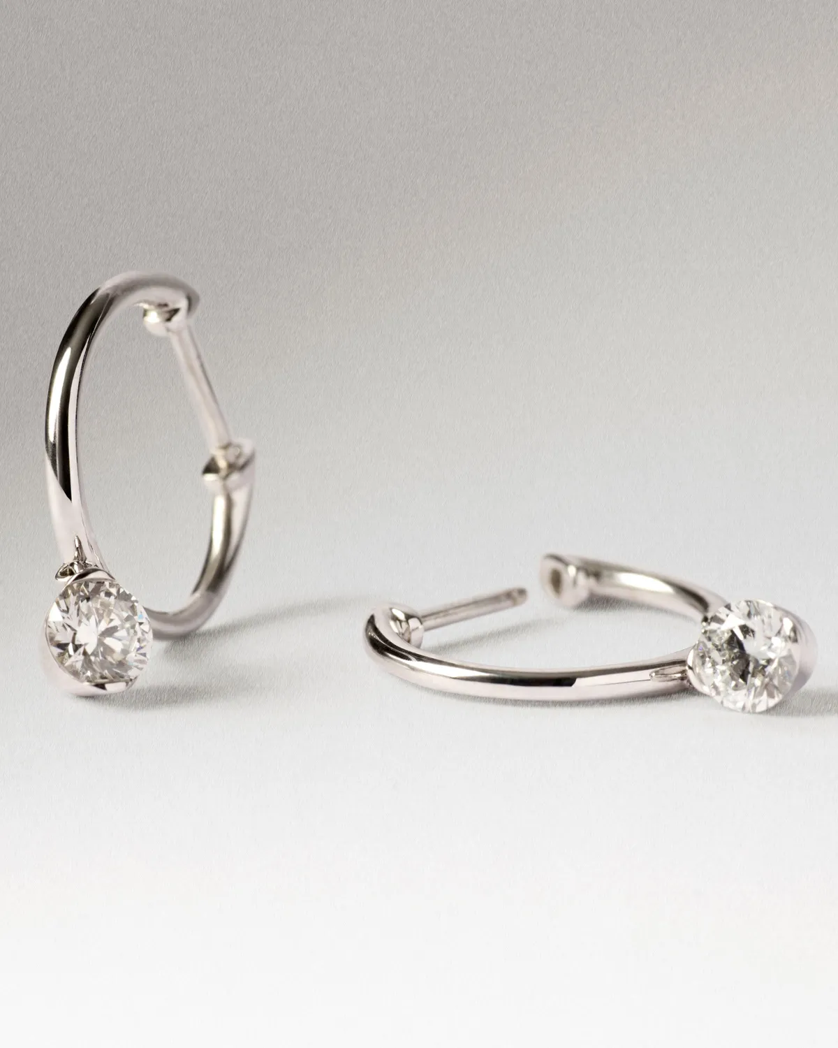PDPAOLA Grace Mini créoles diamants or blanc 18 carats
