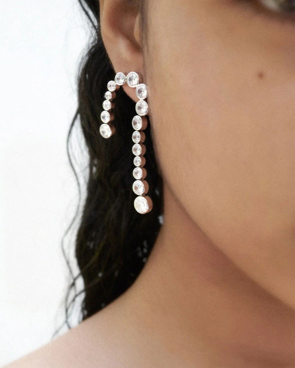 Completedworks Glade boucles plaqué or zirconia asymétriques